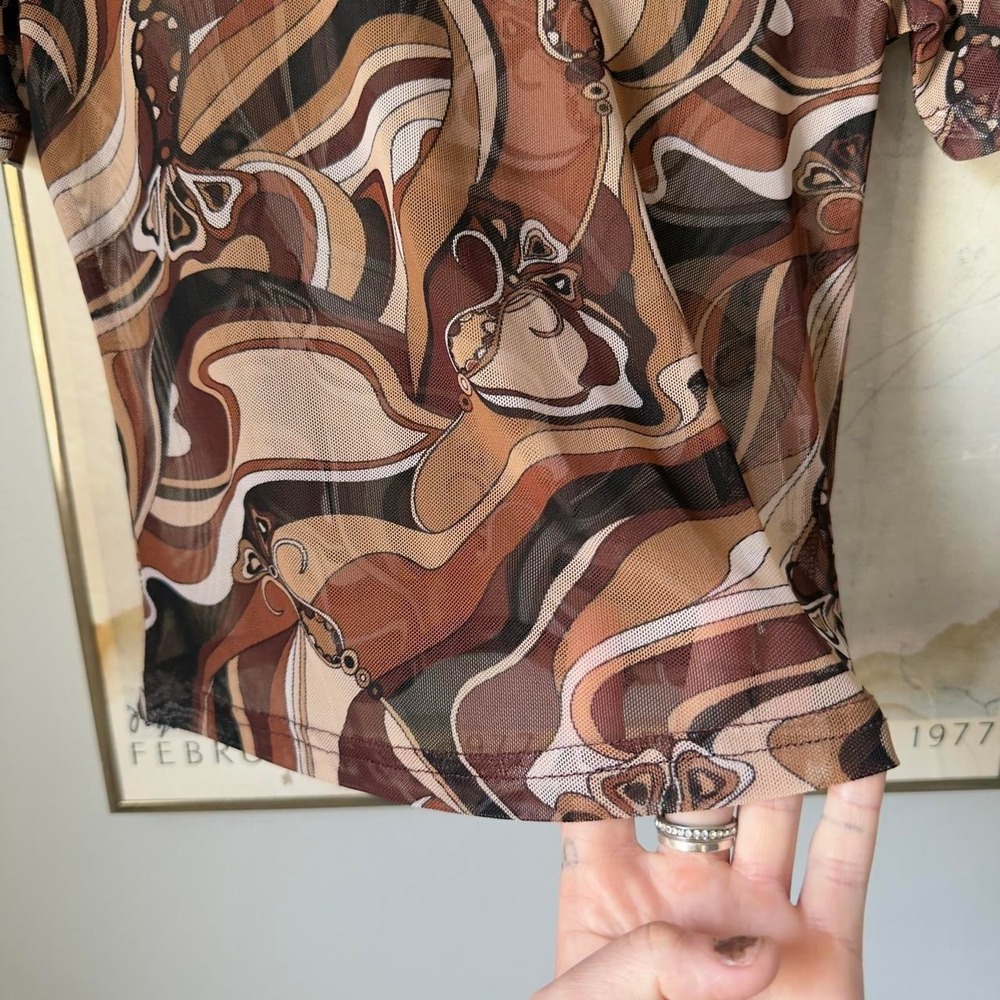 Brown‎ Fitted Abstract Swirls Butterfly Mesh Y2K Sheer Bodycon Baby Tee — Size M - Picture 4 of 8